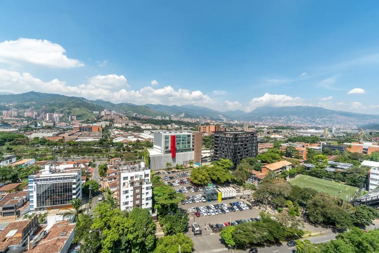 Apartamentos Go Living & Suites By Housy Host Medellín 0*,