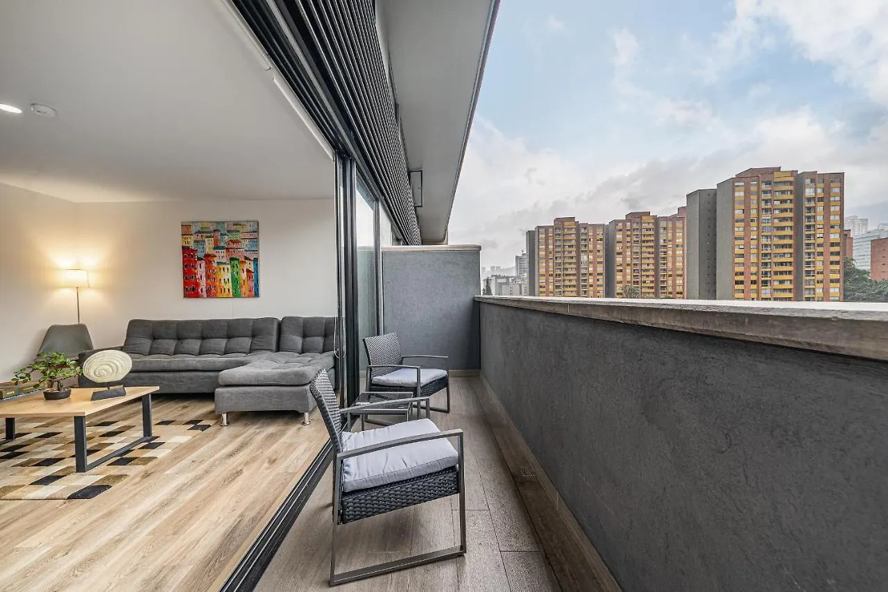 Apartamentos Go Living & Suites By Housy Host Medellín 0*,